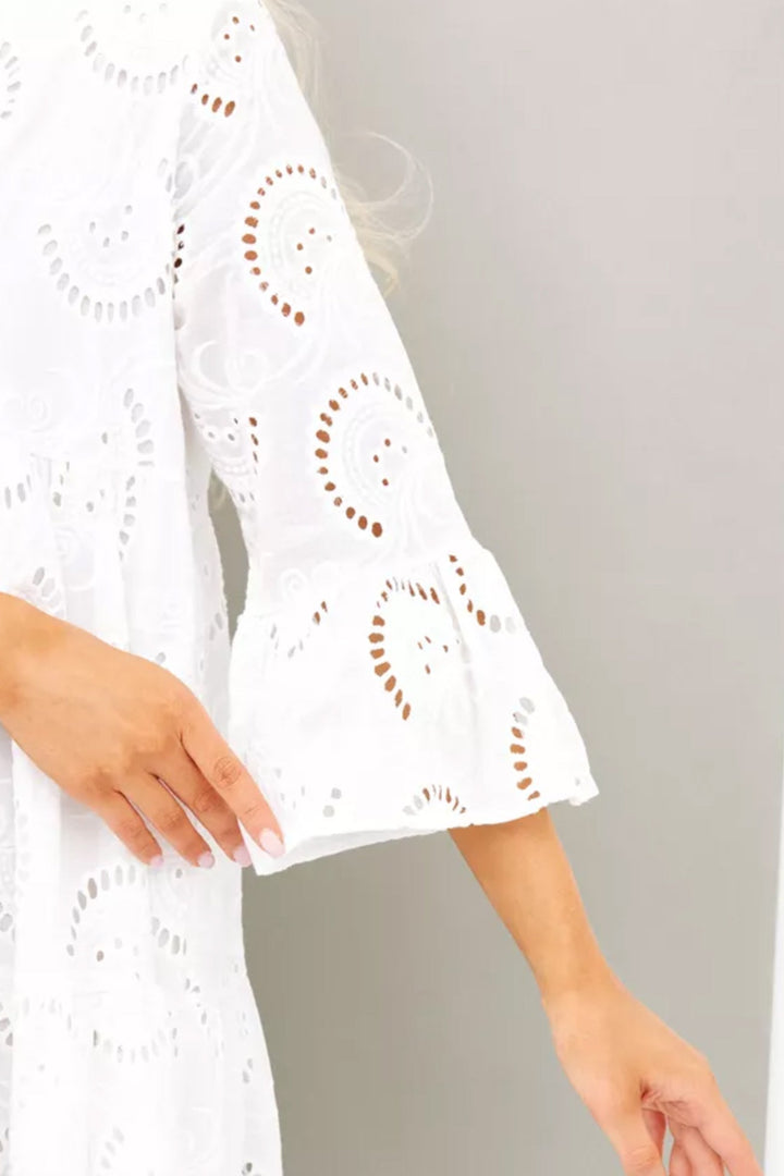 Noa - Robe en coton avec manches brodées et col en V