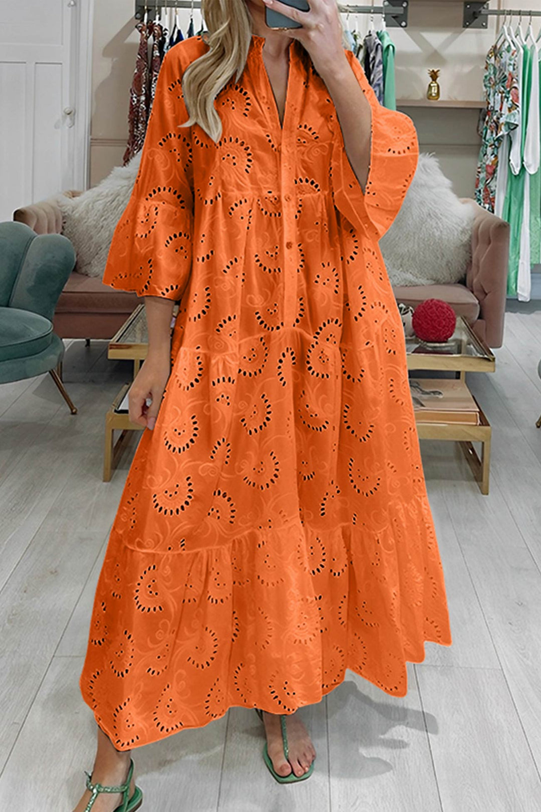 Noa - Robe en coton avec manches brodées et col en V